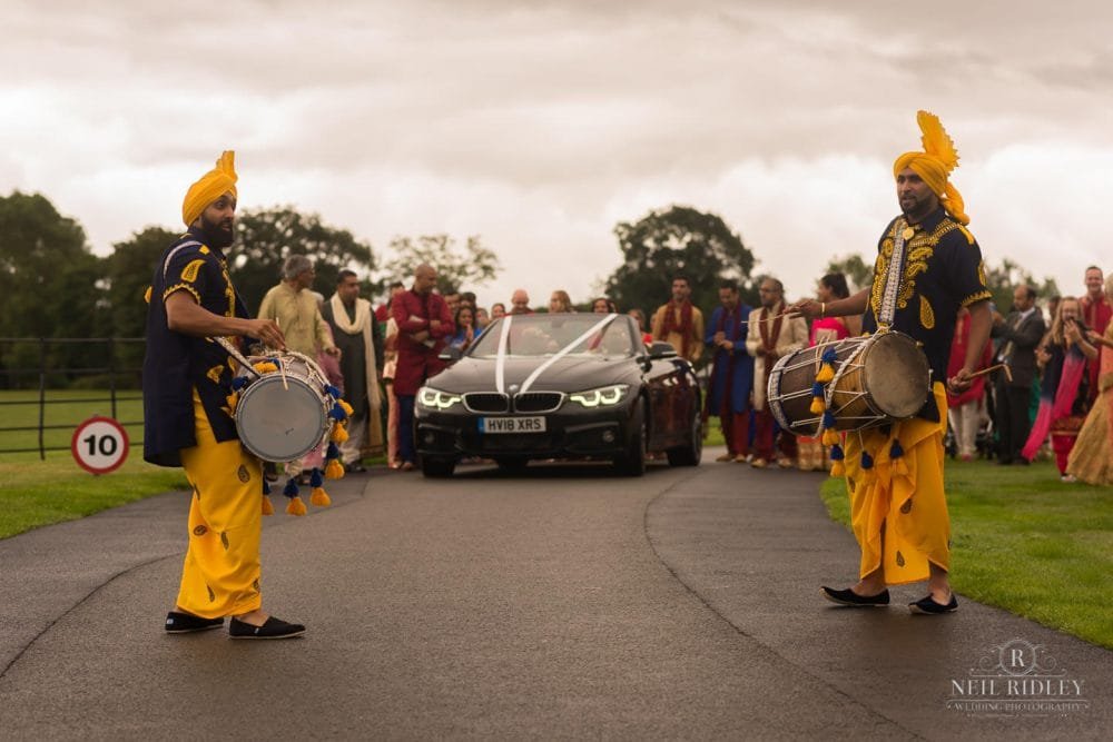 Merrydale Manor Wedding Photographer - Hindu drummers at the Baraat