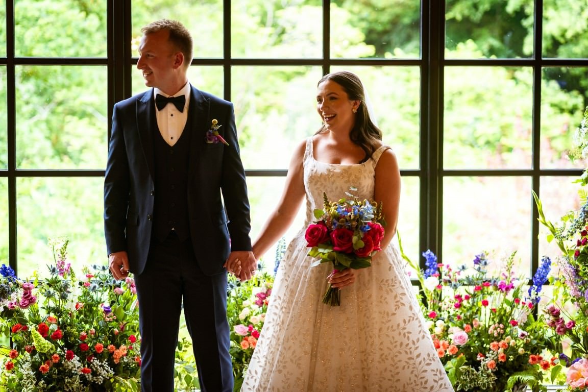 NRA08011 Hidden River Barn Photo and Video newlyweds