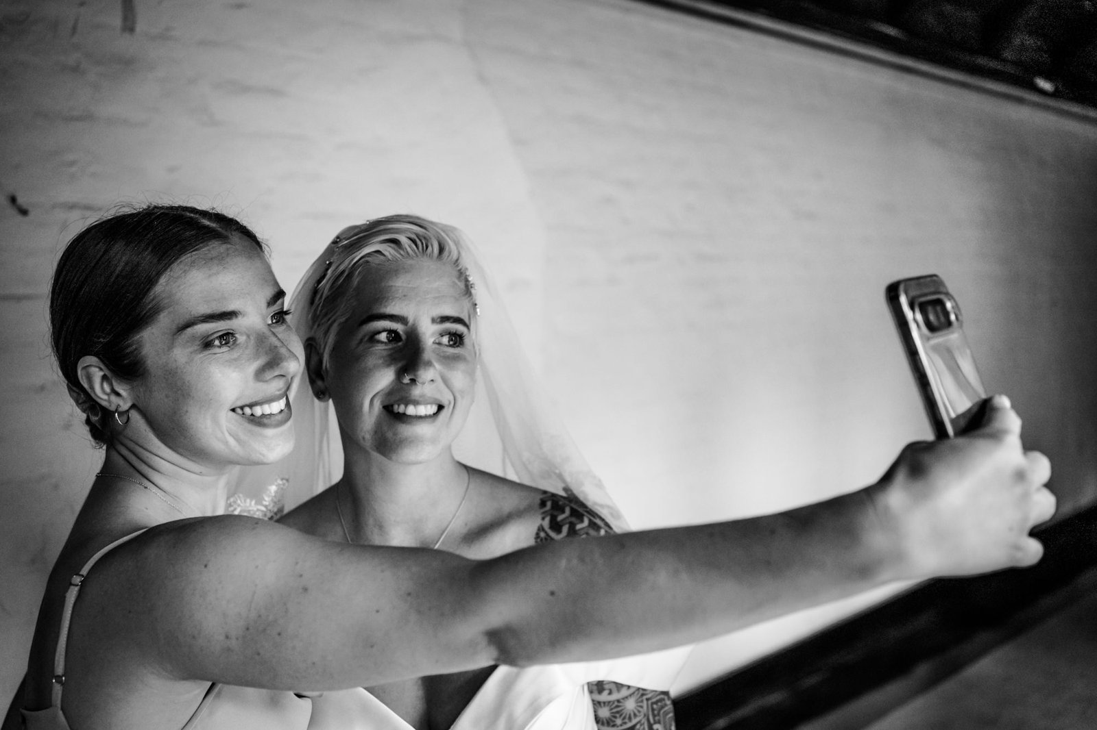 Le Gothique Wedding bride selfie